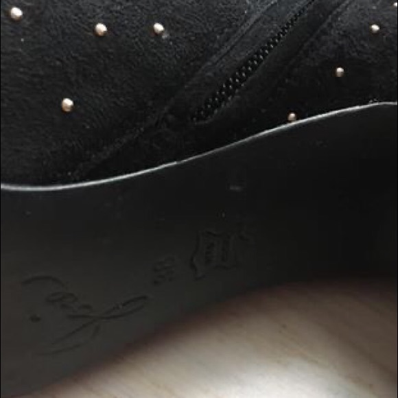 Joie Studded Booties size 8 - Picture 3 of 5